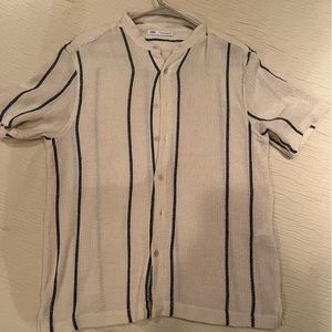 Zara Men’s White Casual Striped Shirt in Size Medium